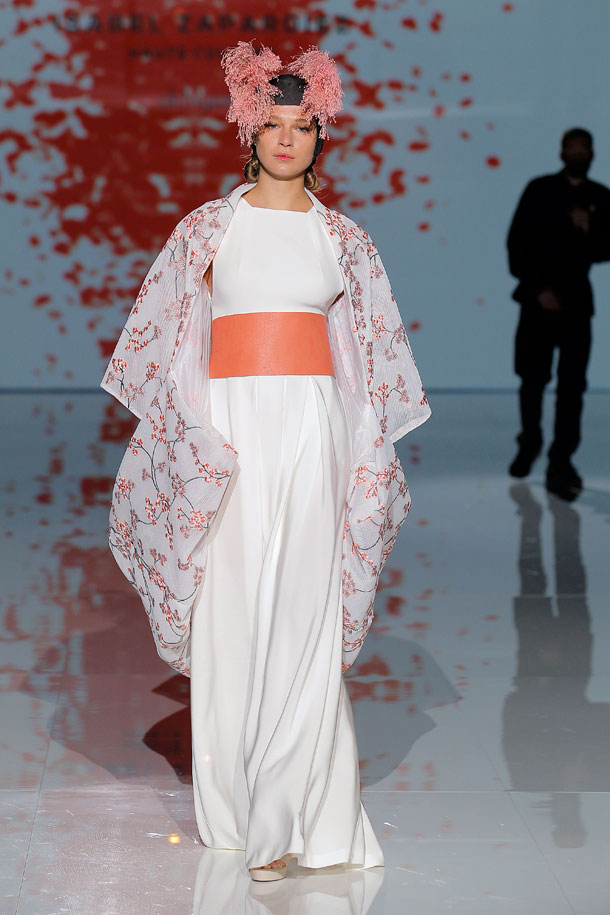 ilovebrides.pt Isabel Zapardiez 2018 Barcelona Bridal Fashion Week 2017